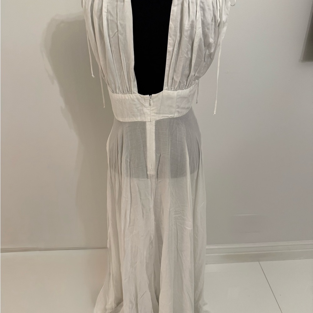 Gianni Bini White Flowy Beach Cover Up / Maxi Dress - Picture 6 of 10